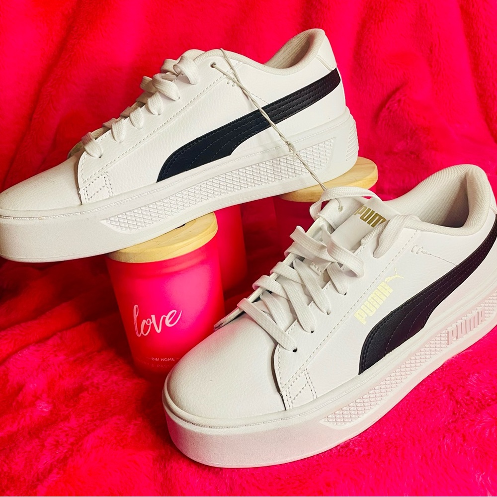 Great platform puma shoes , fun and bringing back the 90's